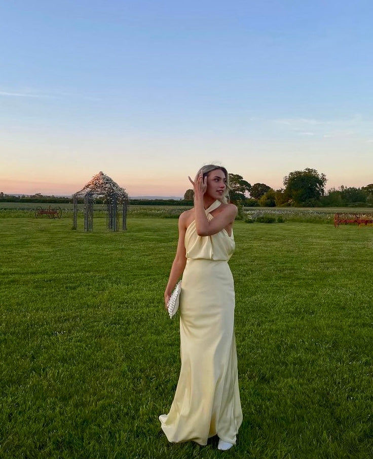 Elenora - Robe Maxi à Encolure Halter Froncée Élégante