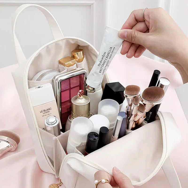 Nerea - Petite trousse de maquillage élégante