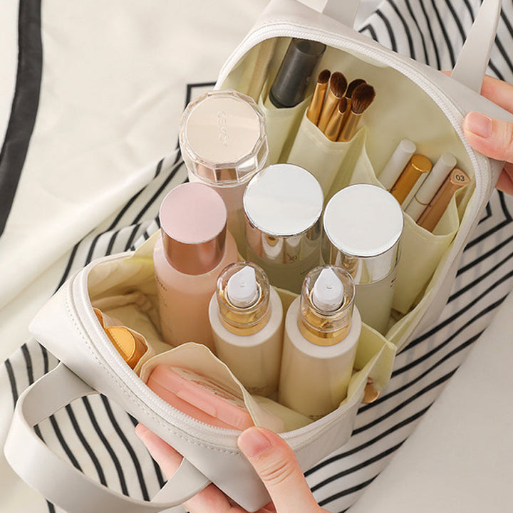 Nerea - Petite trousse de maquillage élégante