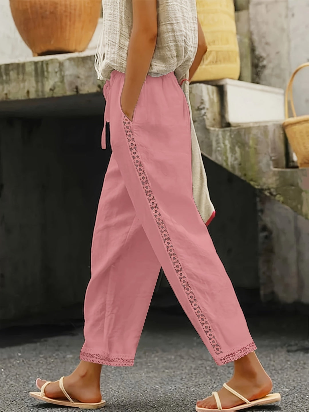 Ava - Pantalon droit avec poches en biais en dentelle