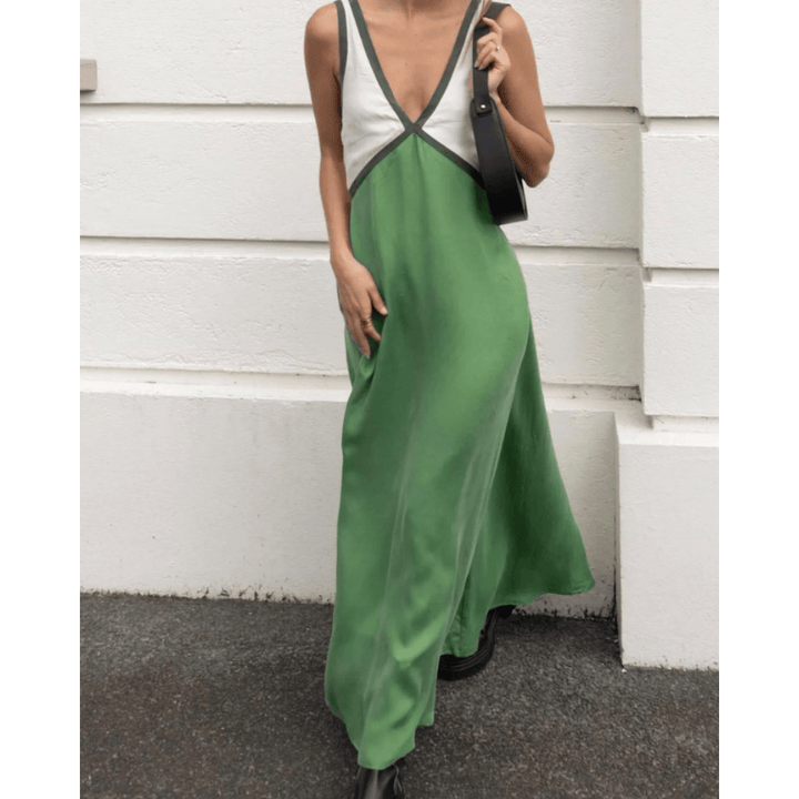 RENATA | ROBE À COL EN V