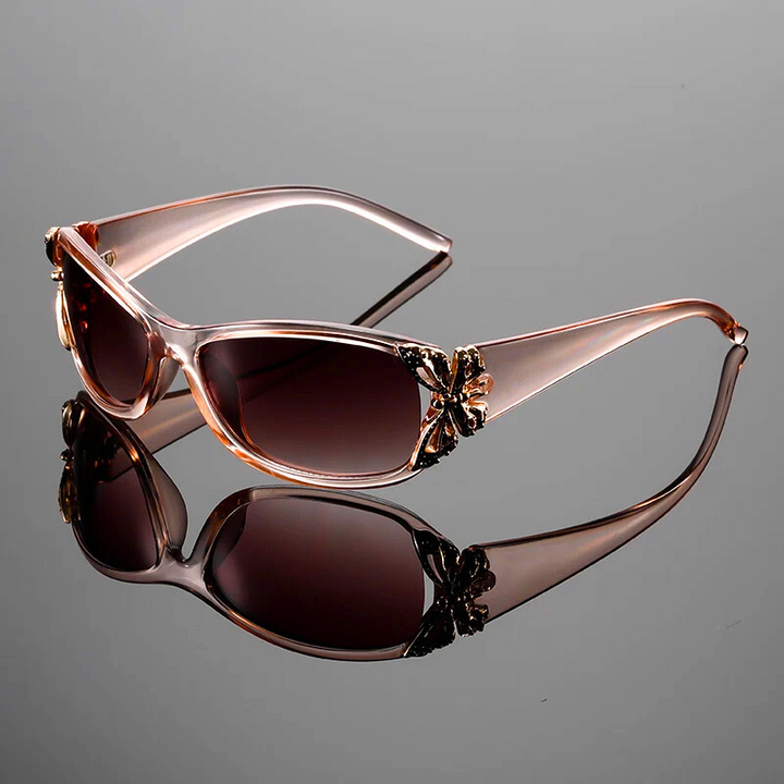 Becca - Lunettes de soleil en forme de nœud papillon