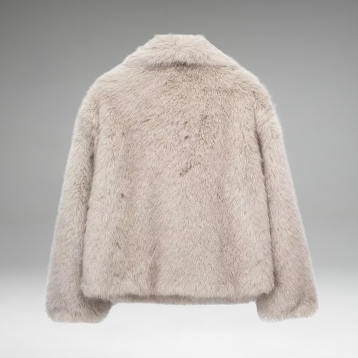 Auralis™ - Veste en Fourrure Élégante