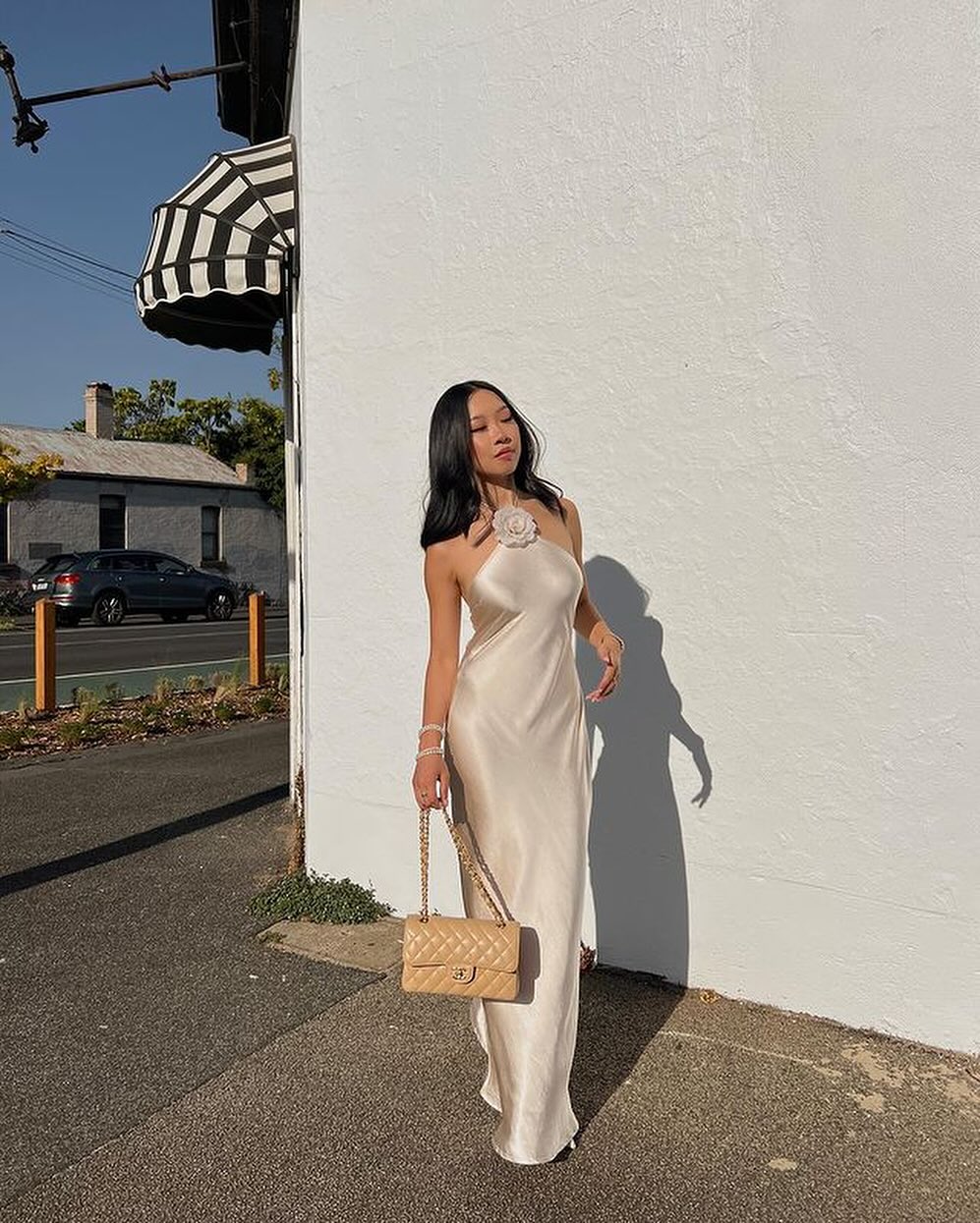Elora - Robe Maxi Dos Nu en Satin à Encolure Halter