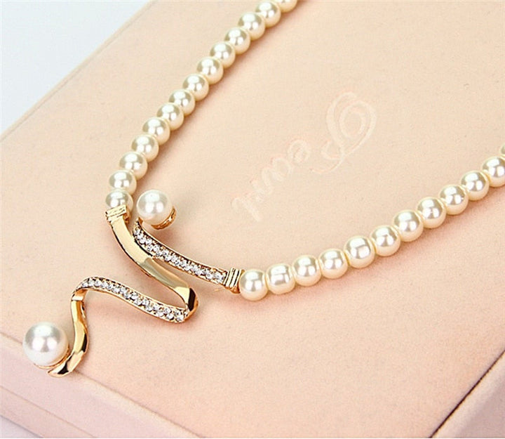 Collier et Boucles d'Oreilles en Perles Naturelles