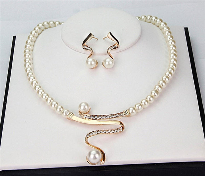 Collier et Boucles d'Oreilles en Perles Naturelles
