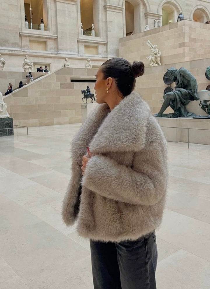 Myla - Manteau en Fausse Fourrure