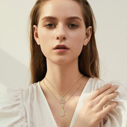 Collier initial en moissanite | Or