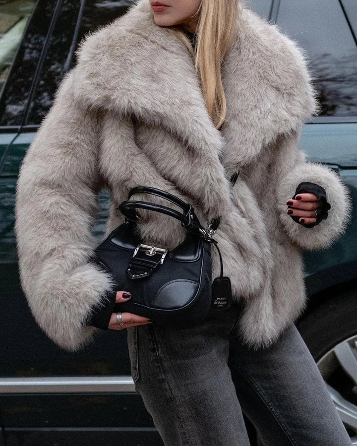 Myla - Manteau en Fausse Fourrure