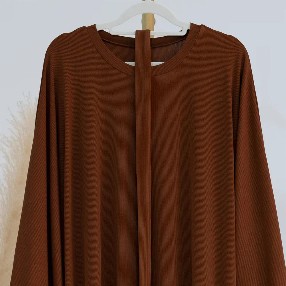 Ariane - Abaya Tricotée Élégante avec Ceinture et Poches Latérales