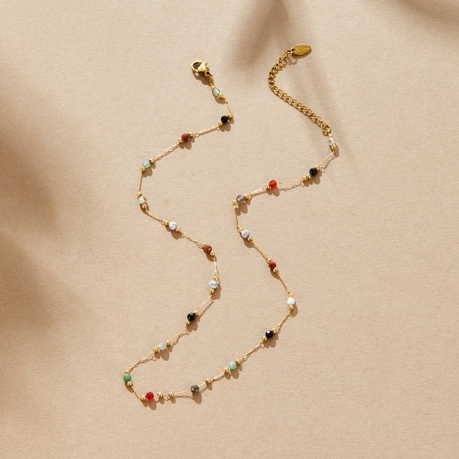 Collier en Pierre Luly